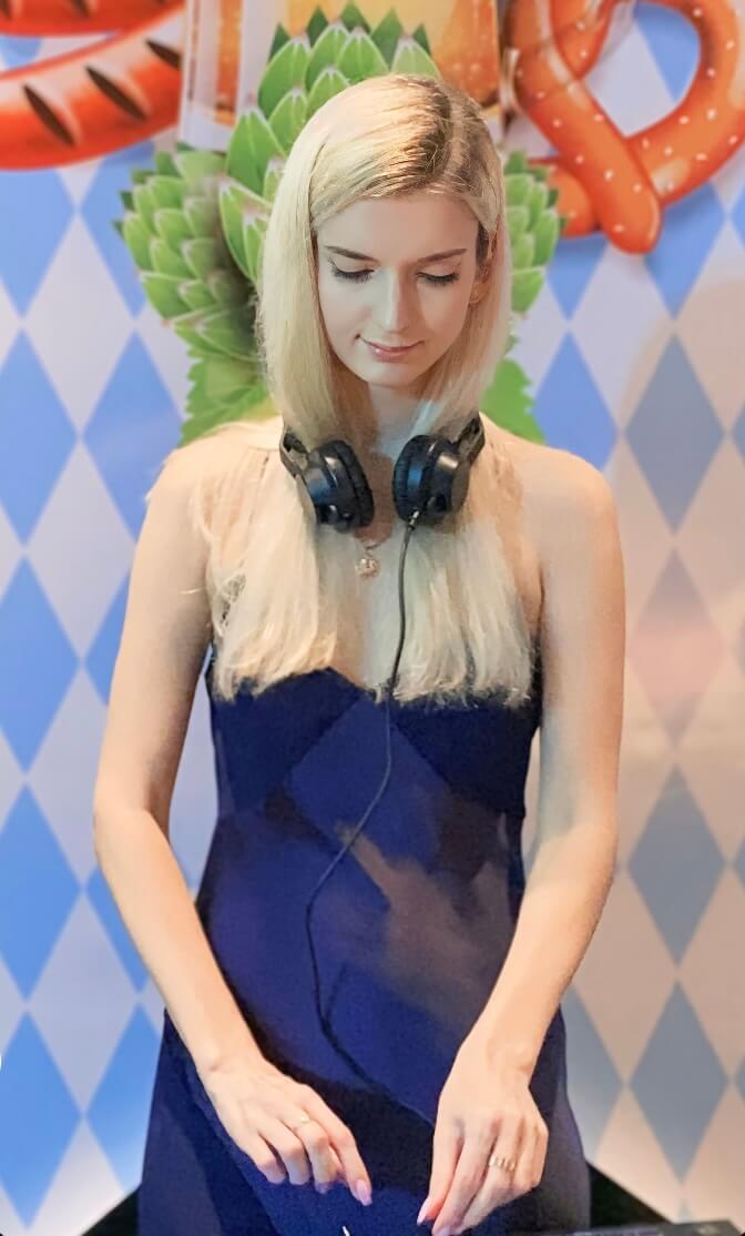 Lợi ích khi thuê dj từ nhân sự quảng cáo - 1